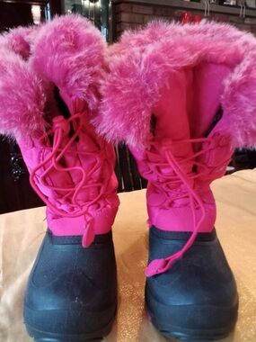 Kamik Kids Bright Pink Faux-Fur Winter Boots with Black Shell